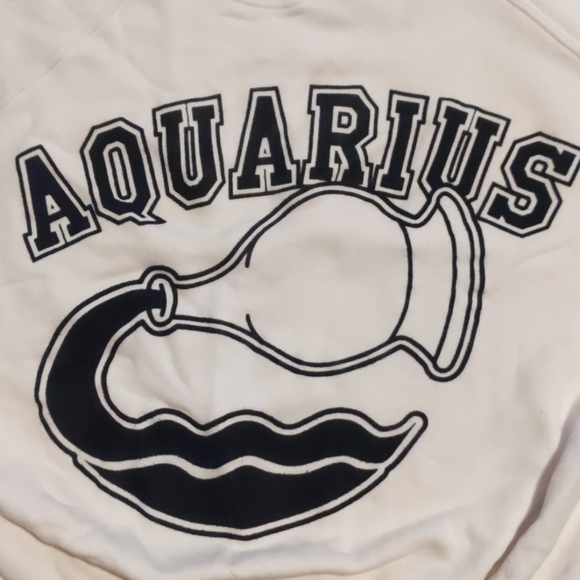 Good American Aquarius Zodiac Sweatshirt (Flaw) - Picture 3 of 6